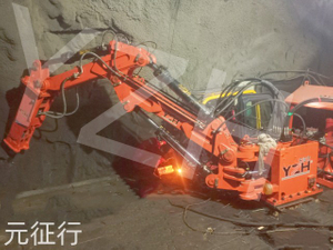 元征行破碎用固定式液压破碎机